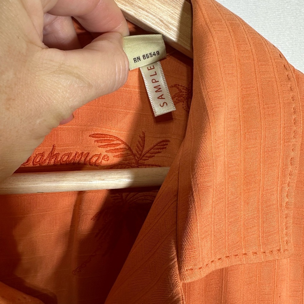 Tommy Bahama Mens Large Orange 100% Silk Short Sleeve Button Up Camp Shirt - Picture 2 of 4